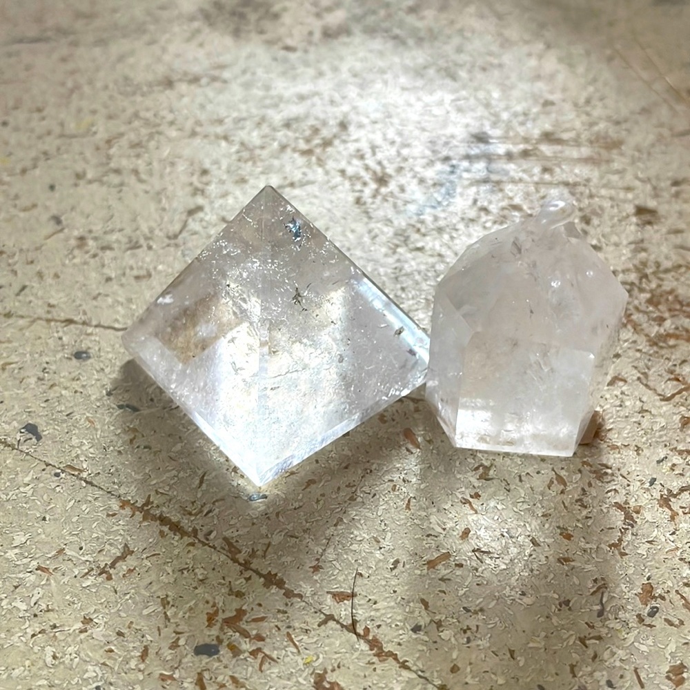 Clear quartz bundle pyramid and mini point spiritual clarity clairvoyance